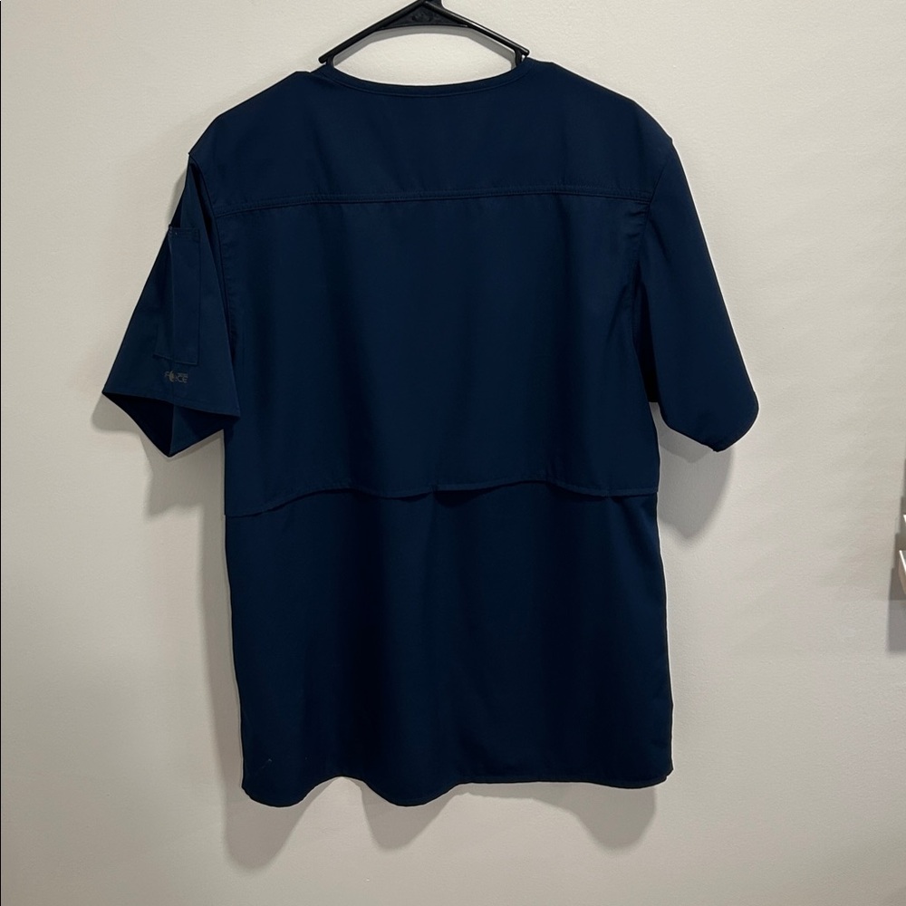 Medium Carhartt FORCE navy blue scrub set - Picture 4 of 7